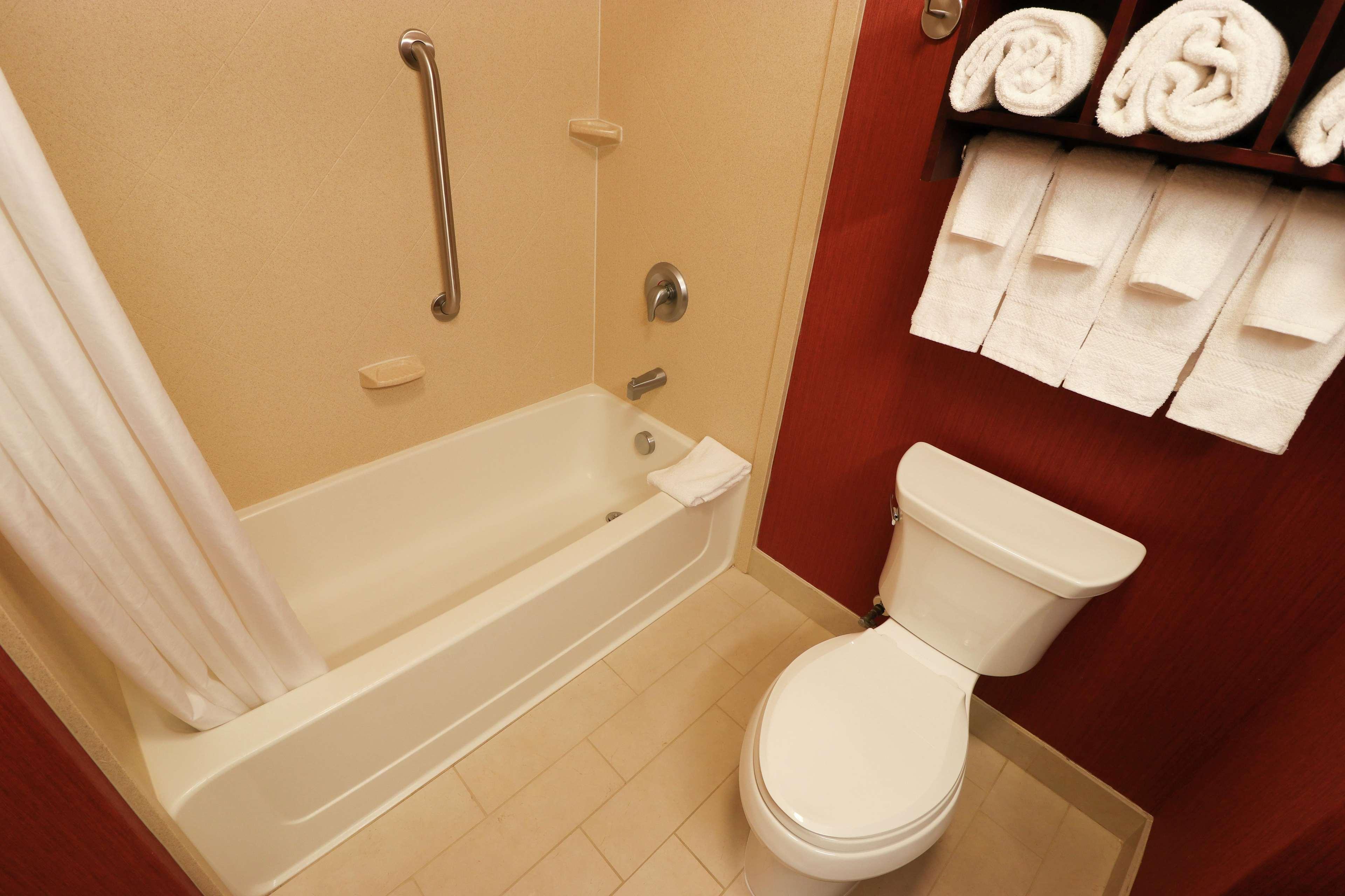 Hampton Inn Lincolnton Экстерьер фото